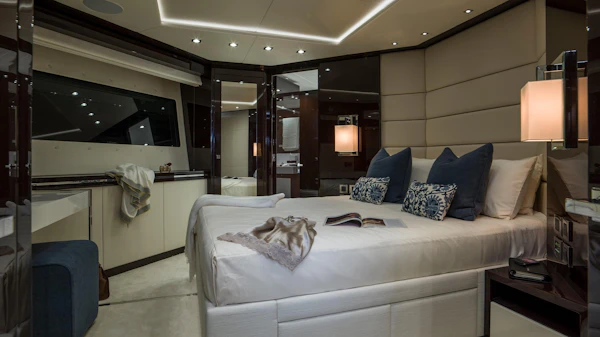 Sunseeker 116 Yacht 116-yacht-02