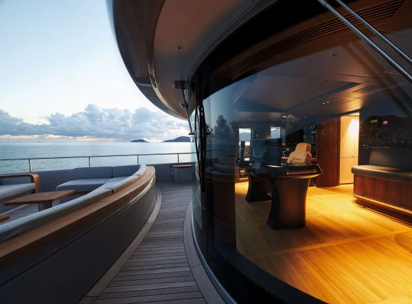 Benetti Oasis 40M 16-1-600x442