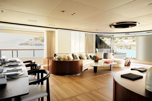 Benetti Oasis 40M 25-1-600x400