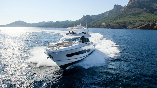 Sunseeker 76 Yacht 76-yacht-09