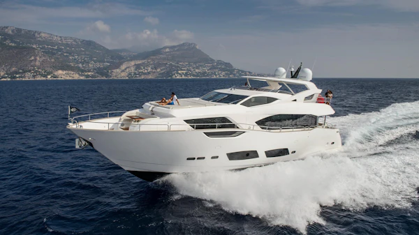 Sunseeker 95 Yacht 95-yacht-04