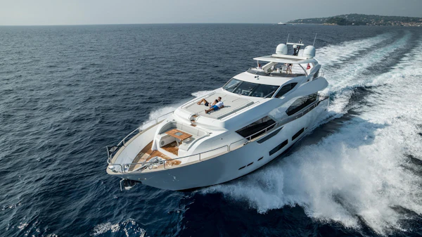 Sunseeker 95 Yacht 95-yacht-06