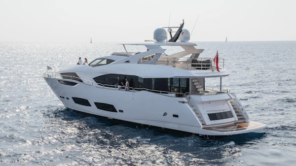 Sunseeker 95 Yacht 95-yacht-23