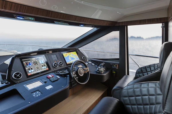 Absolute 60 Fly Absolute60Fly_Interior_1