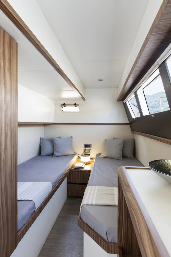 Absolute 60 Fly Absolute60Fly_Interior_10