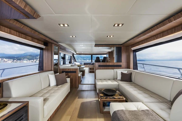 Absolute 60 Fly Absolute60Fly_Interior_4