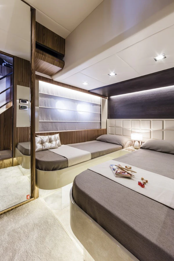 Absolute 60 Fly Absolute60Fly_Interior_9