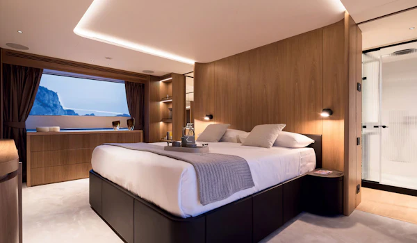 Benetti Oasis 34M Benetti-Yachts-Oasis-34M-Interior-Carousel-02-Owners-Suite