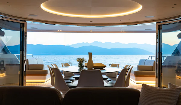 Benetti Oasis 34M Benetti-Yachts-Oasis-34M-Interior-FullScreen