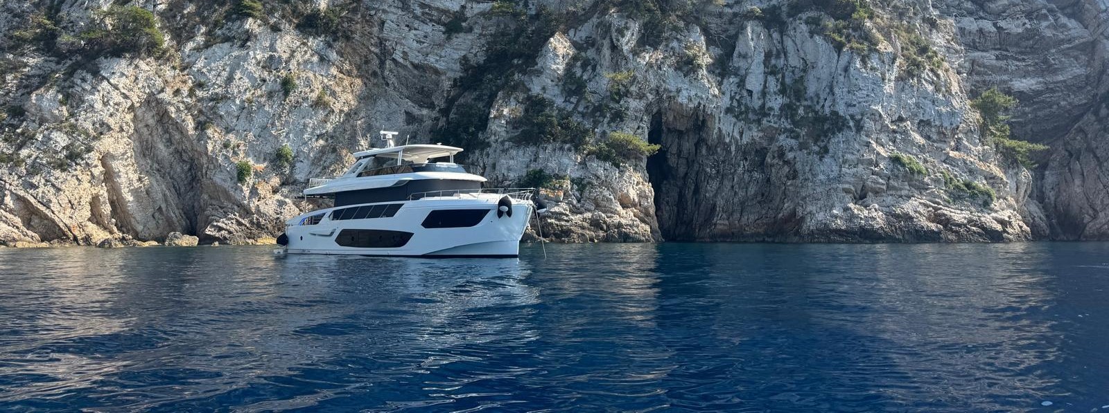 Perla Has Arrived: A New Absolute 75 Navetta Joins SeaNet’s Fractional Fleet