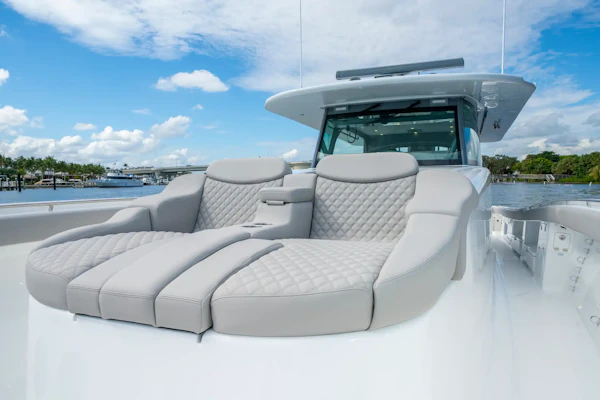 HCB Estrella 65 2026-hcb-65-estrella---n64868---whisper-grey-9
